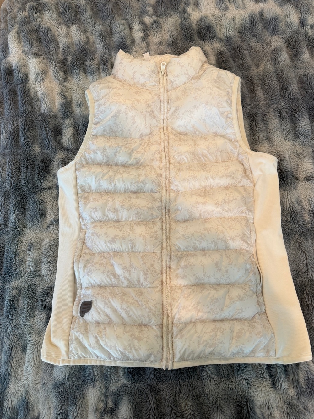 Fabletics Light Cream Quilted Puffer Vest - Women's